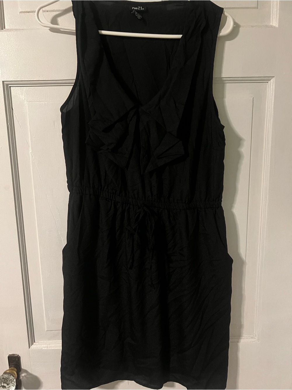 Rue21 Black Sleeveless Ruffle V-Neck Drawstring Dress